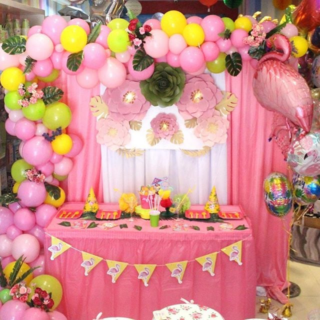 One Year Old Birthday Party Themes
 Flamingoes