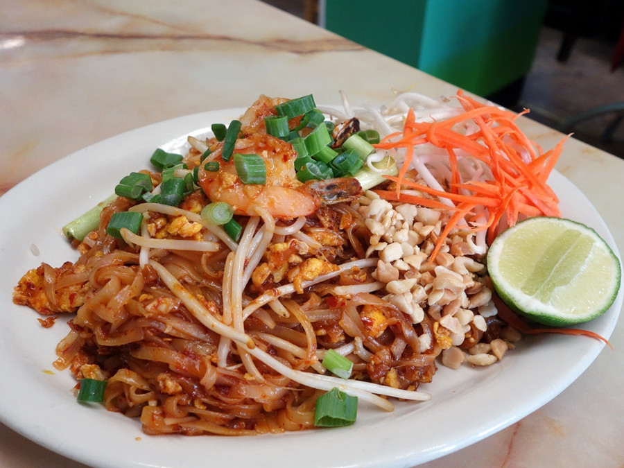 Pad Thai Spicy
 The Mein Man Pad Thai and Pleasant Peculiarities at