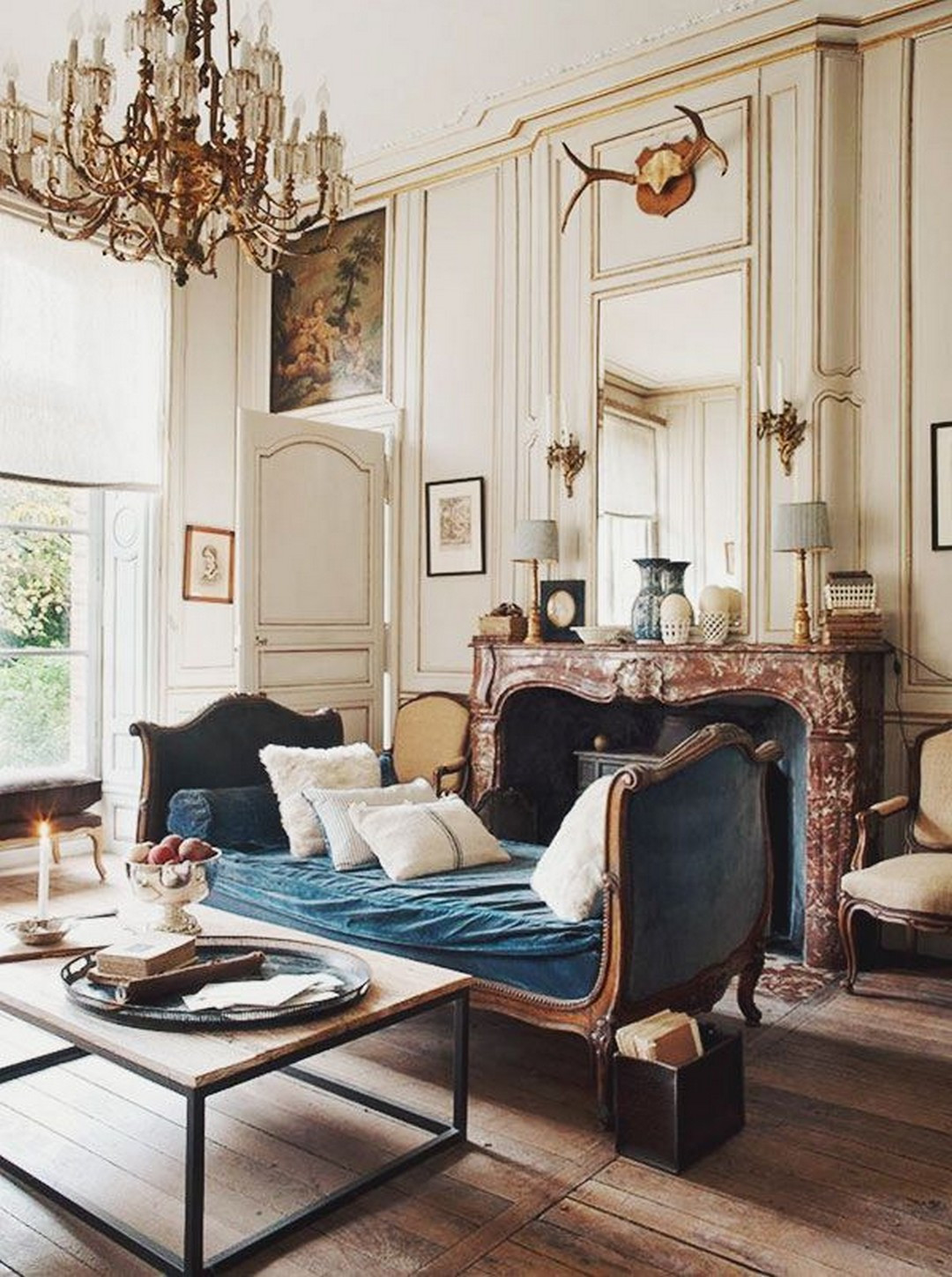 Paris Living Room Decor
 29 Luxurious Parisian Style Home Decor The Master of