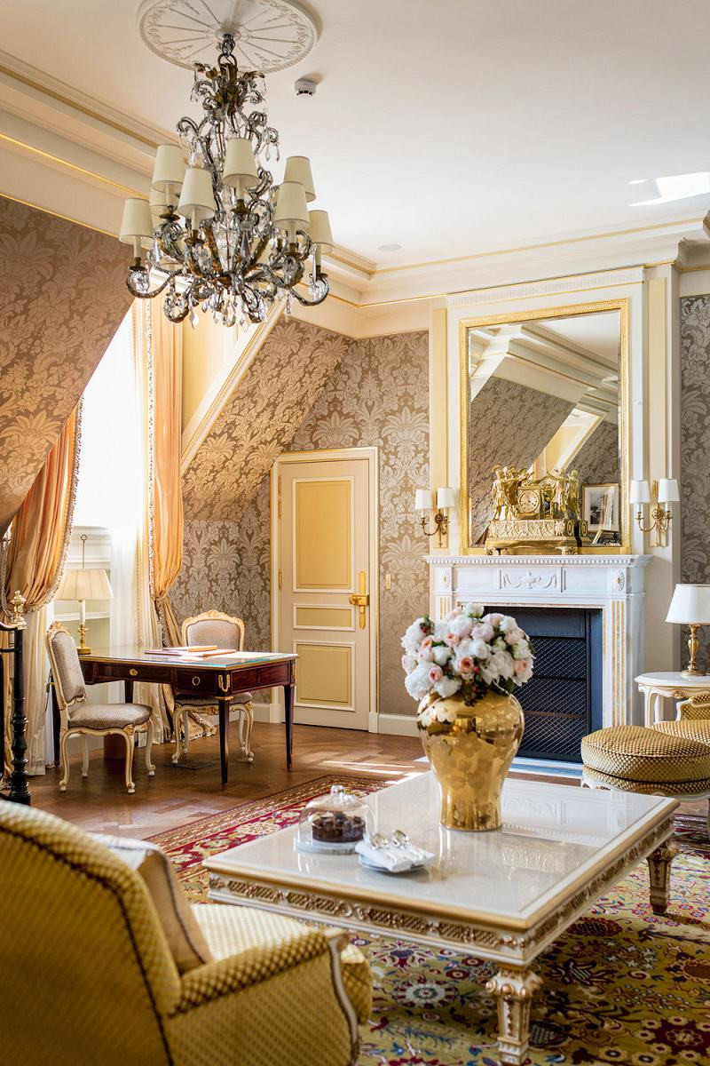 Paris Living Room Decor
 French Design Paris Ritz Reopens Dk Decor