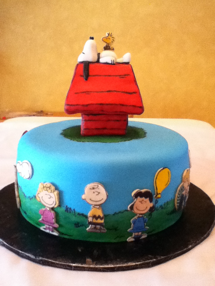 Peanuts Birthday Cake
 Bellissimo Specialty Cakes August 2013