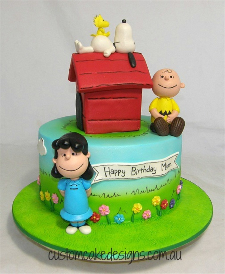 Peanuts Birthday Cake
 Peanuts Snoopy And Friends Cake CakeCentral