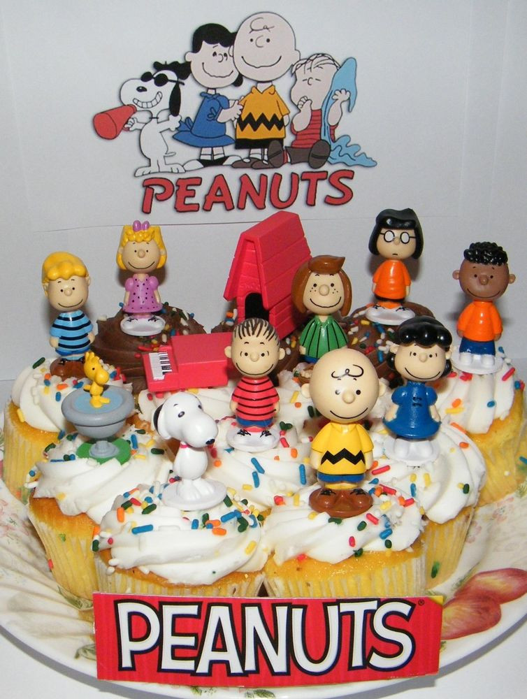 Peanuts Birthday Cake
 Peanuts Set of 13 Cake Toppers with All the Fun Characters