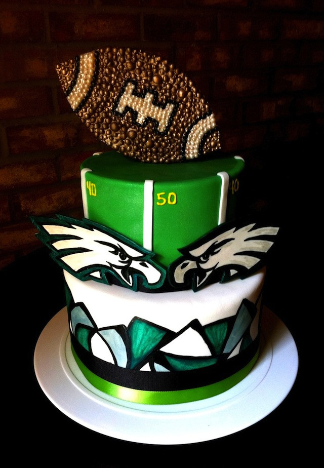 Philadelphia Eagles Birthday Cake
 15 Football Inspired Grooms Cakes for Every MunaMan