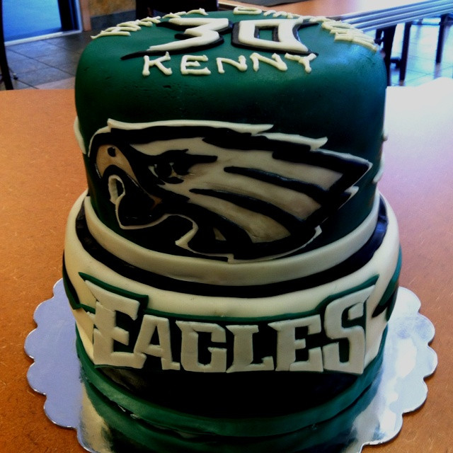 Philadelphia Eagles Birthday Cake
 38 best Philadelphia Eagles Cakes images on Pinterest