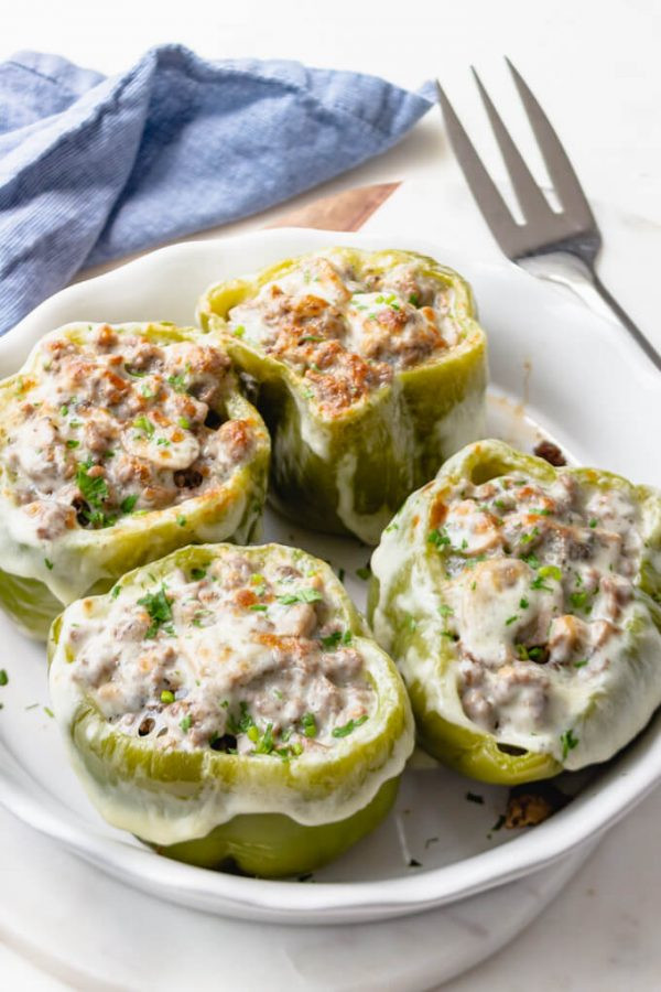 Philly Cheesesteak Stuffed Bell Peppers
 Easy Philly Cheesesteak Stuffed Peppers low carb keto