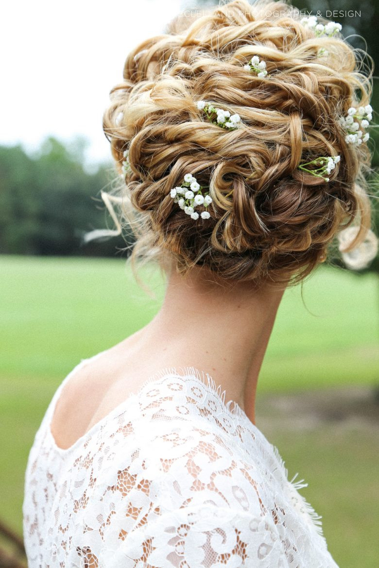 Pictures Of Wedding Hairstyles
 33 Modern Curly Hairstyles That Will Slay on Your Wedding
