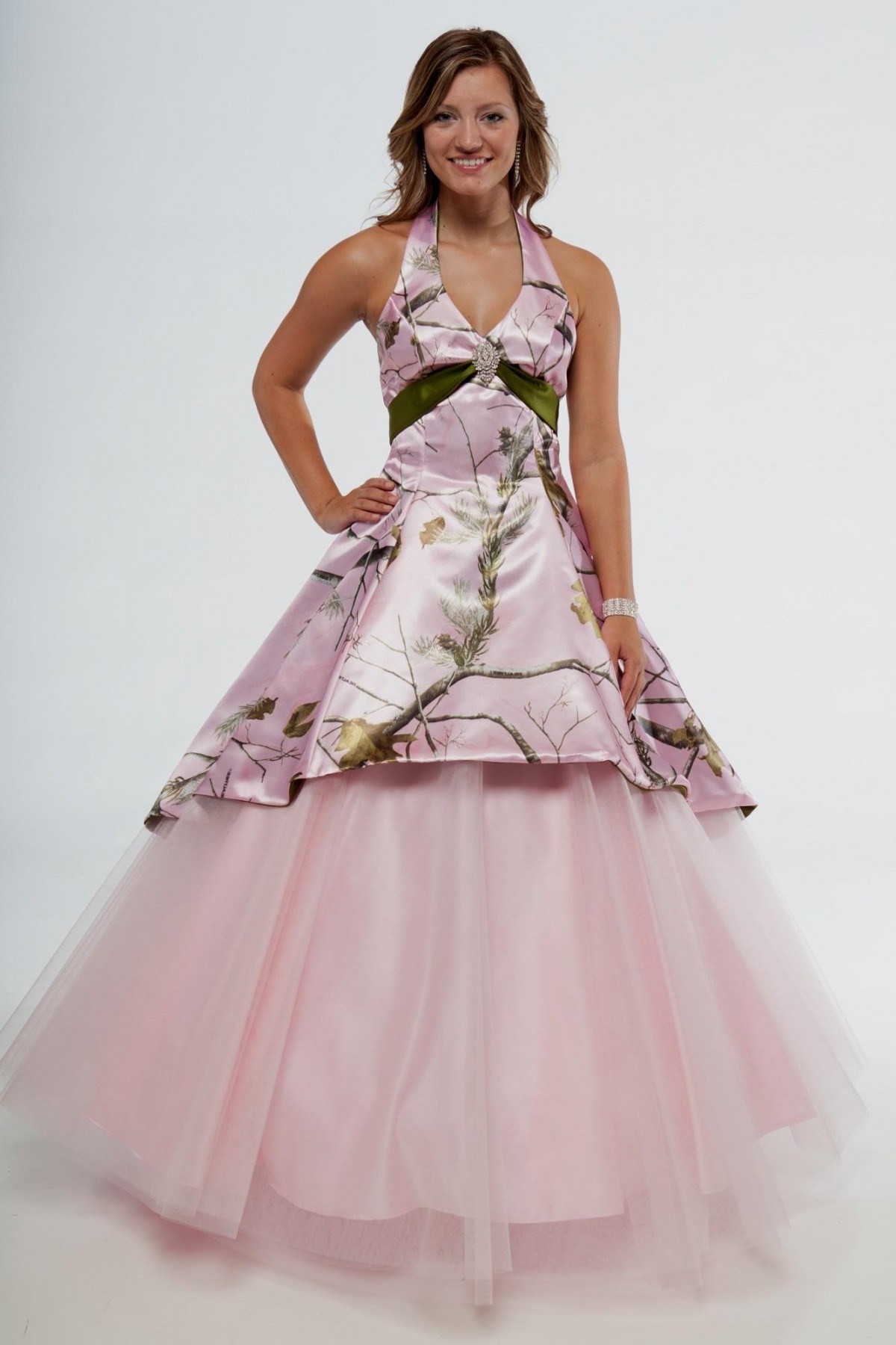 Pink Camo Wedding Dresses
 How to Look Feminine in Camo Wedding Dresses