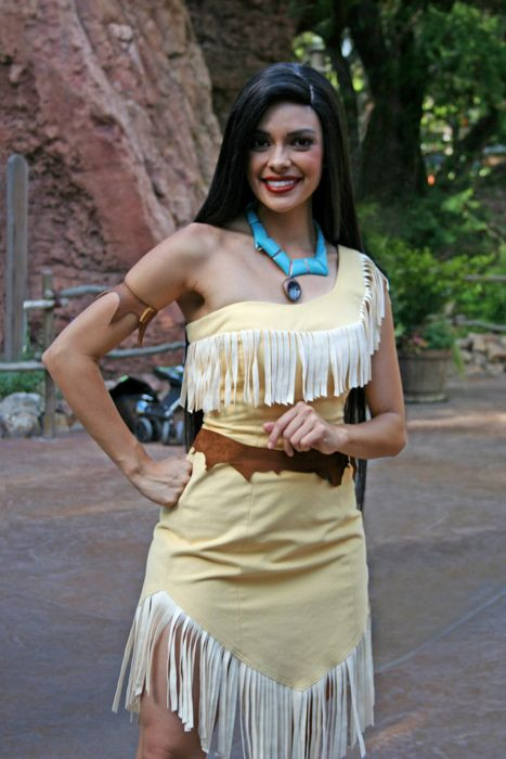 Pocahontas DIY Costumes
 Pocahontas Disneyland