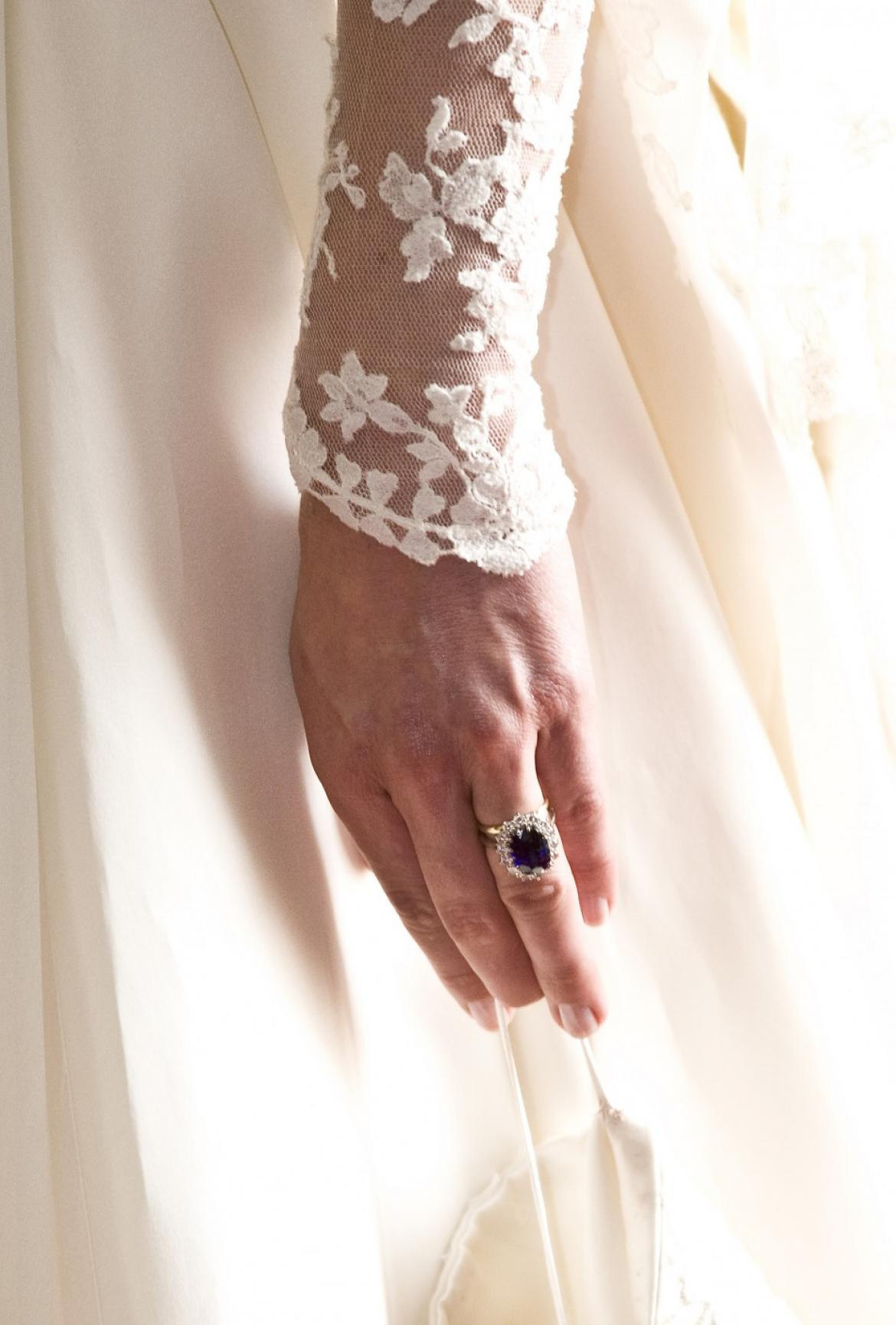 Princess Kate Wedding Ring
 Royal engagement and wedding rings s