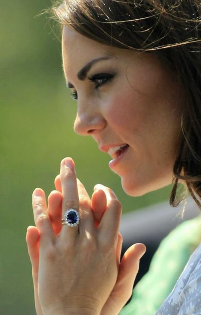 Princess Kate Wedding Ring
 Kate Middleton s Sapphire Ring Style
