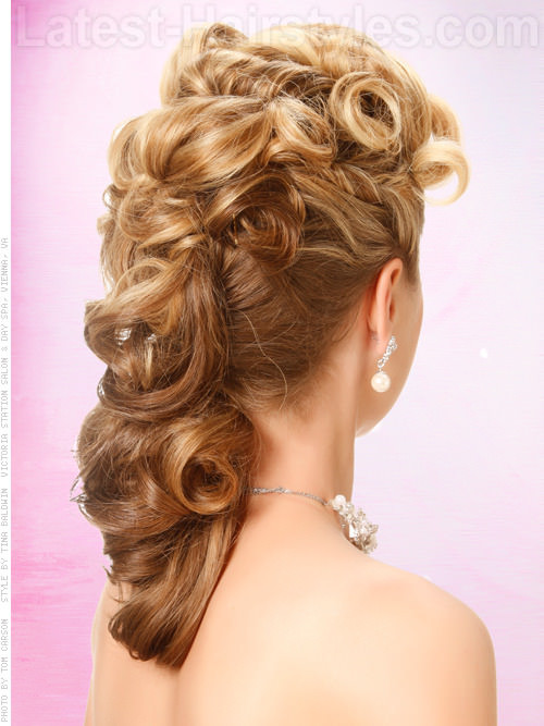 Prom Hairstyle To The Side
 Side Hairstyles for Prom Gorgeous Side Prom Hairstyles