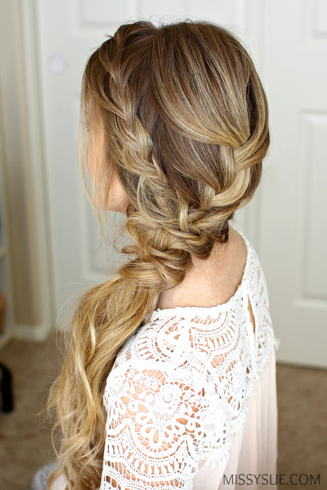 Prom Hairstyle To The Side
 Braided Side Swept Prom Hairstyle