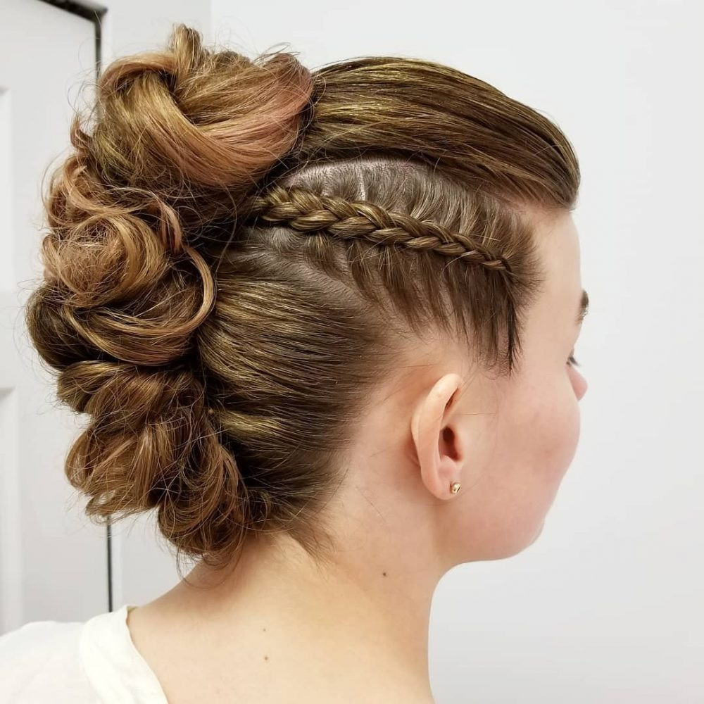Prom Up Hairstyle
 Prom Updos and How To s For The Best Prom Updos
