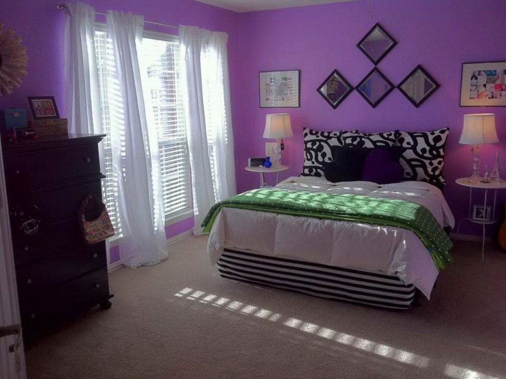 Purple Paint Color For Bedroom
 15 Luxurious Bedroom Designs with Purple Color