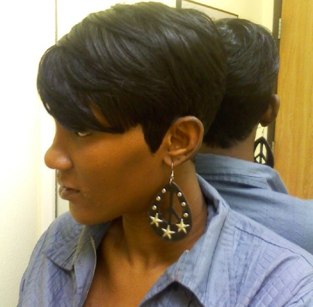 Quick Hairstyle For Black Hair
 Shondra s quick weave hairstyles short side view