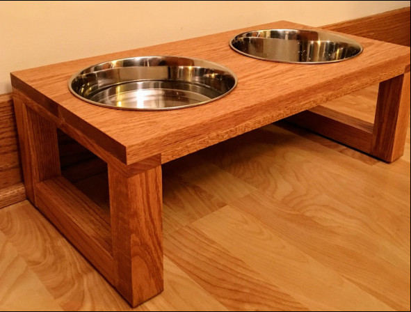 Raised Dog Bowl DIY
 DIY elevated dog bowl stand