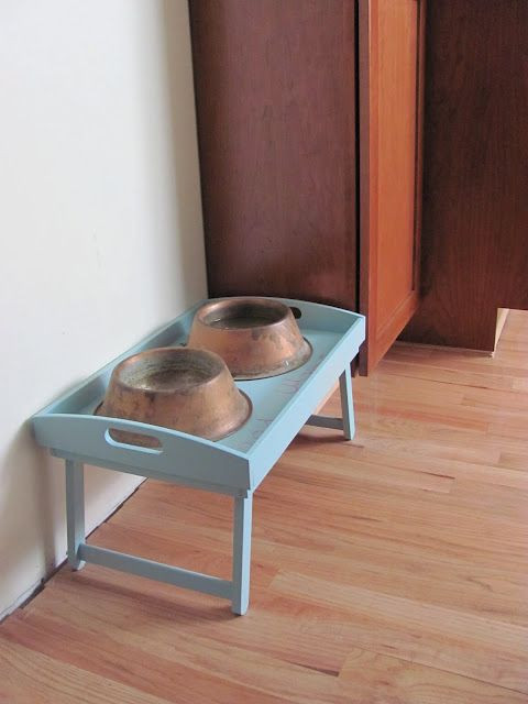 Raised Dog Bowl DIY
 DIY pet food tray Could do this for the cats