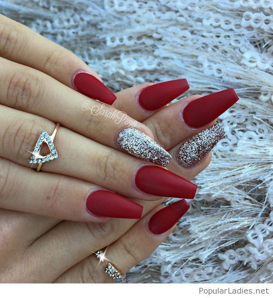 Red Nails With Silver Glitter
 Cool red matte nails with silver glitter