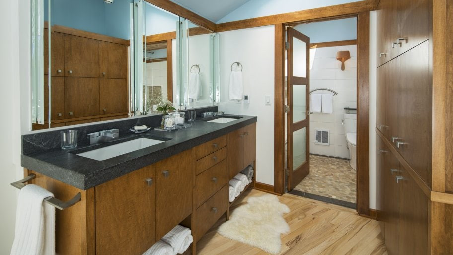 Replacing Bathroom Vanity
 Who Can Replace Bathroom Vanities