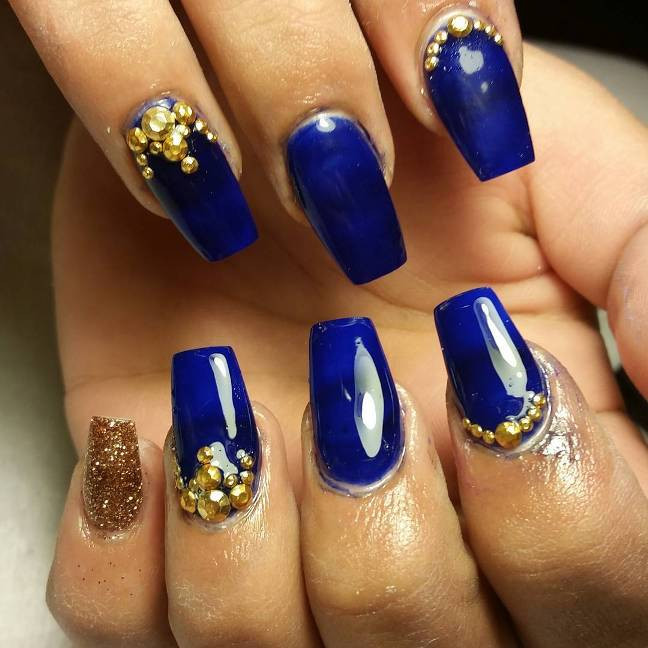 Royal Blue And Gold Nail Designs
 Experience the Glamorous Style of Royal Blue Nail Designs