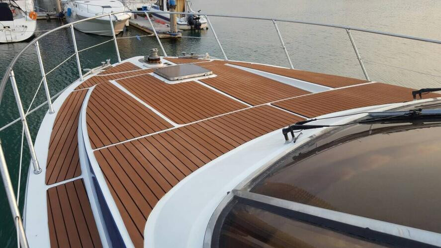 Sailboat Deck Paint
 The Best Boat Deck Paint 2019 [Non Skid Additive]
