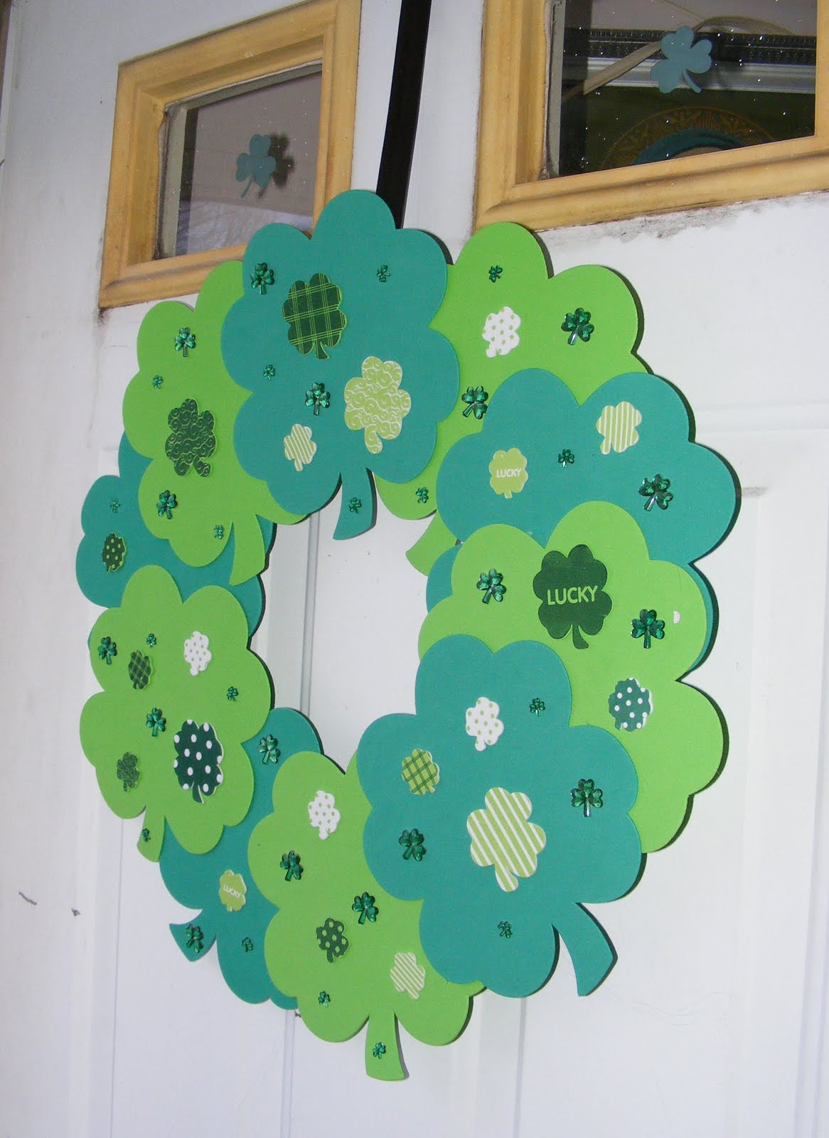 Saint Patrick Day Crafts
 Ten kids and a Dog Quick and Easy St Patrick s Day Wreath