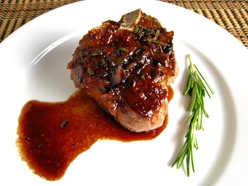 Sauces That Go With Lamb
 Lamb Chops with Pomegranate and Red Wine Sauce Closet