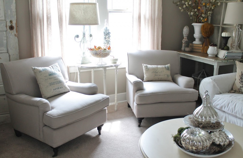 Seating For Small Living Room
 Make the Best Use of the Limited Space in Your Room by