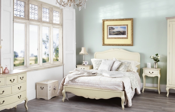 Shabby Chic Bedroom Set
 Shabby Chic Bedroom Collection