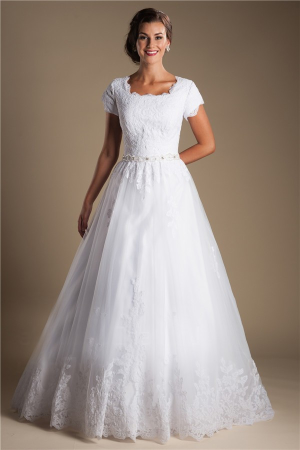 Short Sleeve Wedding Gown
 Modest Ball Gown Short Sleeve White Tulle Lace Wedding