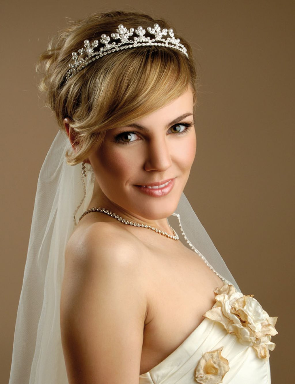 Short Wedding Hair With Veil
 Short wedding hairstyles with veil Hairstyle for women & man