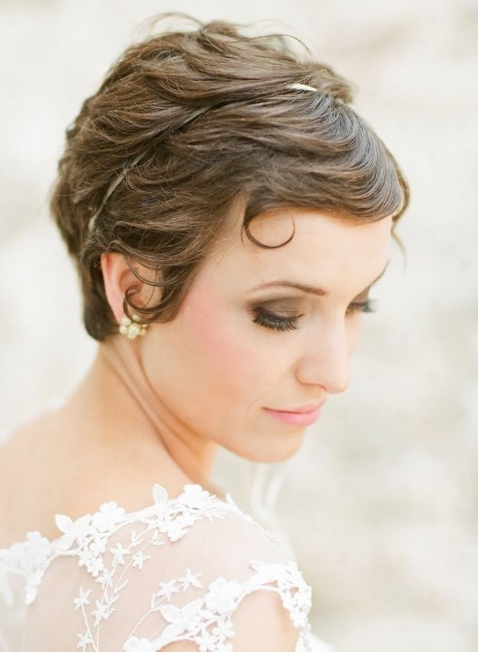 Short Wedding Hairstyles For Brides
 8 Swanky Wedding Updos for Short Hair