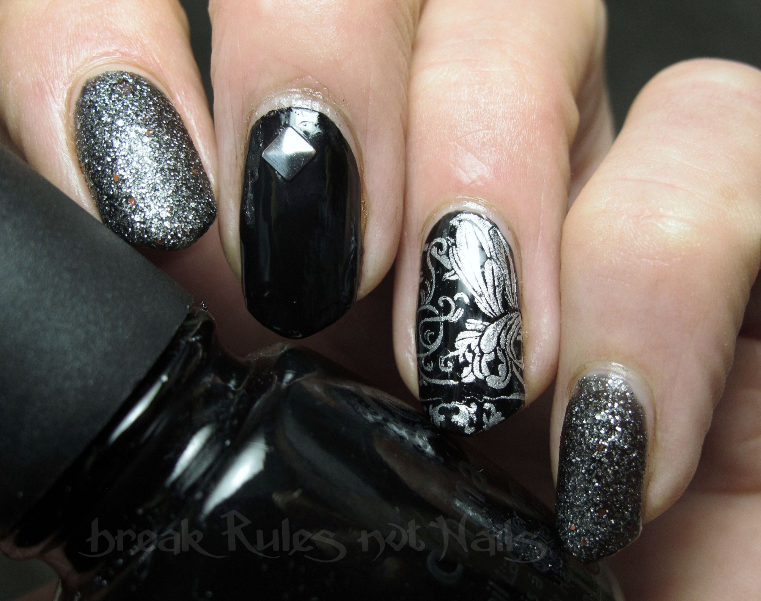 Silver Nail Designs
 Black and silver nail art
