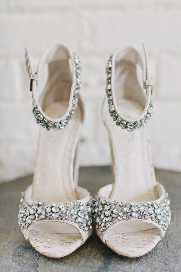 Silver Shoes For A Wedding
 Top 20 Neutral Colored Wedding Shoes To Wear With Any Dress