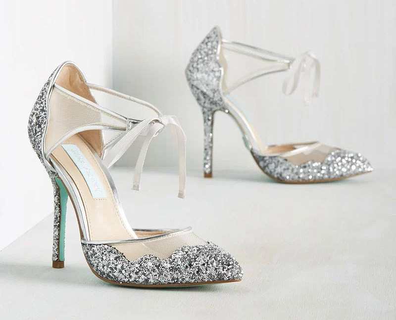 Silver Shoes For Weddings
 Sparkly silver wedding shoes for super snazzy feet