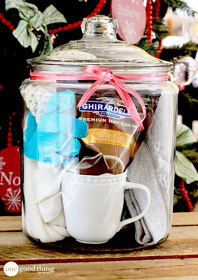 Simple Gift Basket Ideas
 10 Unique Gift Ideas For An Amazing "Gift In A Jar