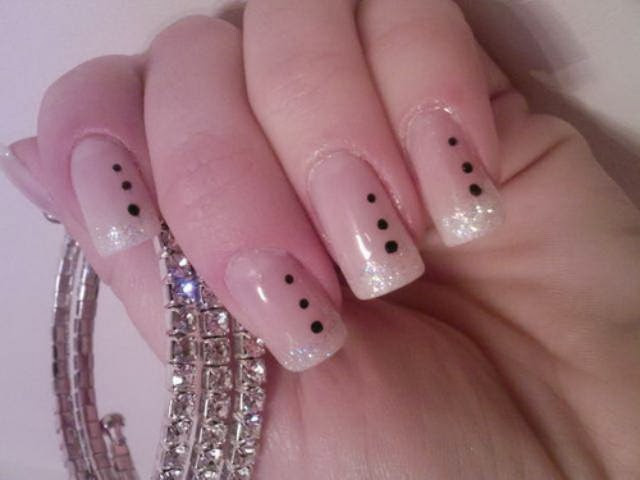 Simple Nail Art Designs
 Latest Fun Tow Fun Stylish But Simple And Easy Nail Art