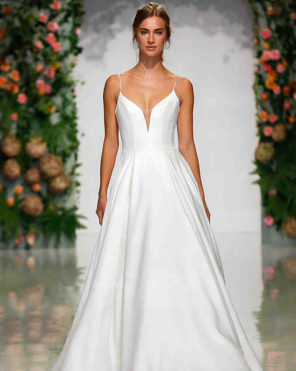 Simple Wedding Dress
 Simple Wedding Dresses That Are Just Plain Chic