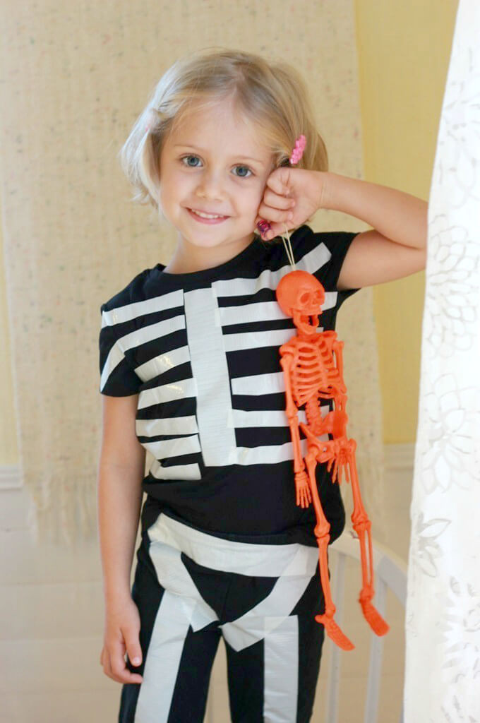 Skeleton Costume DIY
 How To Make The Easiest Ever Glow in the Dark Skeleton Costume