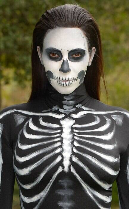 Skeleton Costume DIY
 DIY Halloween Costume Watch This Spooky Skeleton Makeup