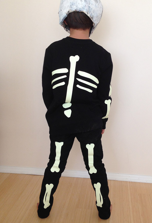 Skeleton Costume DIY
 DIY Skeleton Costume for Halloween