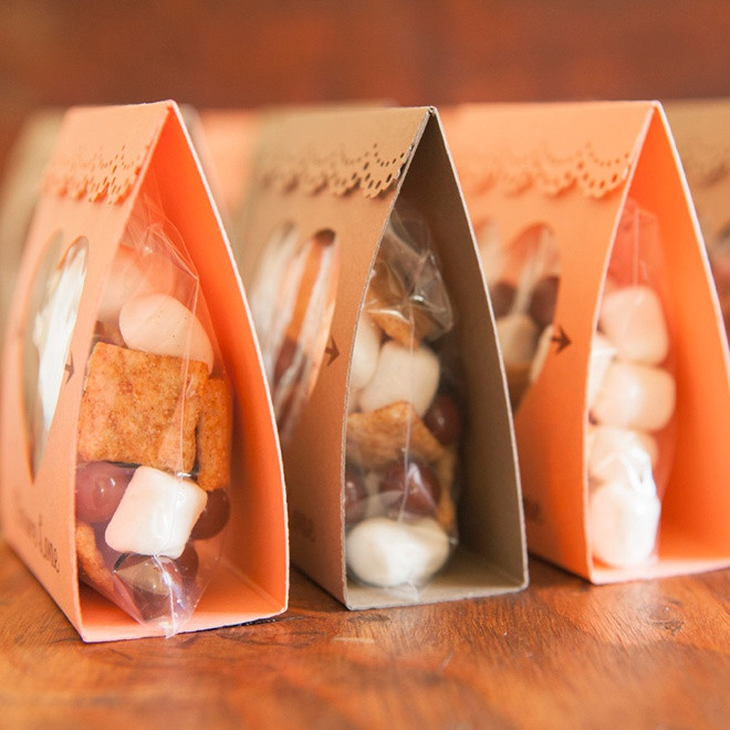 Smores Wedding Favors
 How to make these adorable S more Love wedding favors
