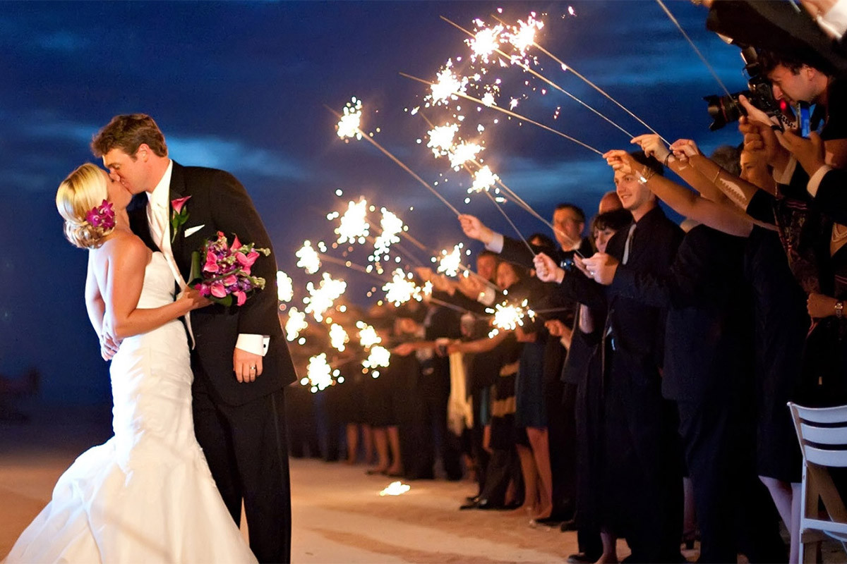 Sparklers In Bulk For Wedding
 Heart Shaped Wedding Sparklers