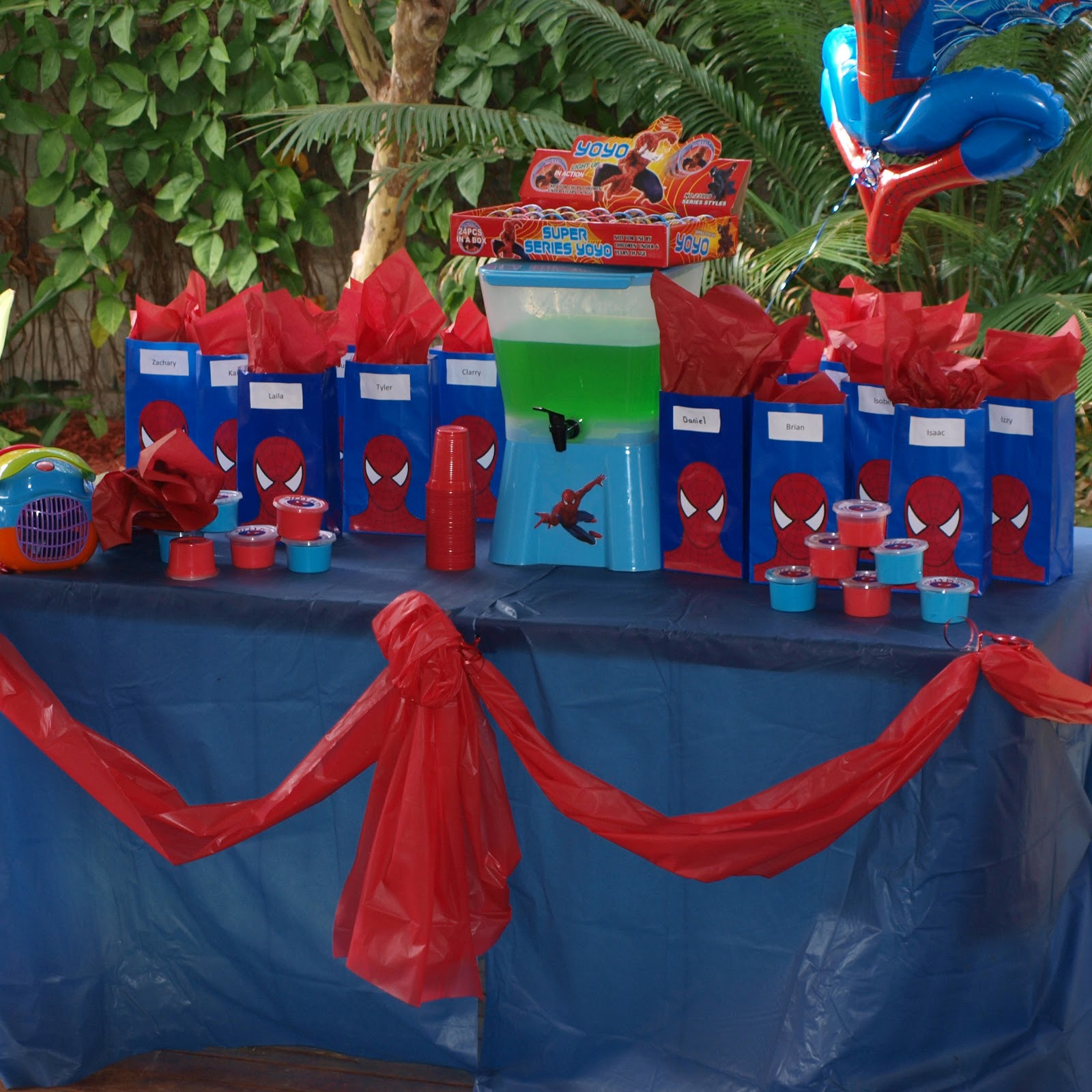 Spiderman Kids Party
 37 Cute Spiderman Birthday Party Ideas
