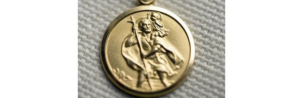 St Christopher Necklace Meaning
 What Is the Meaning of the Saint Christopher Medal
