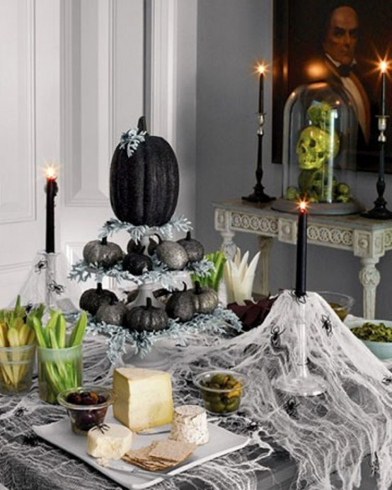 Table Decorating Ideas For Halloween Party
 70 Ideas For Elegant Black And White Halloween Decor