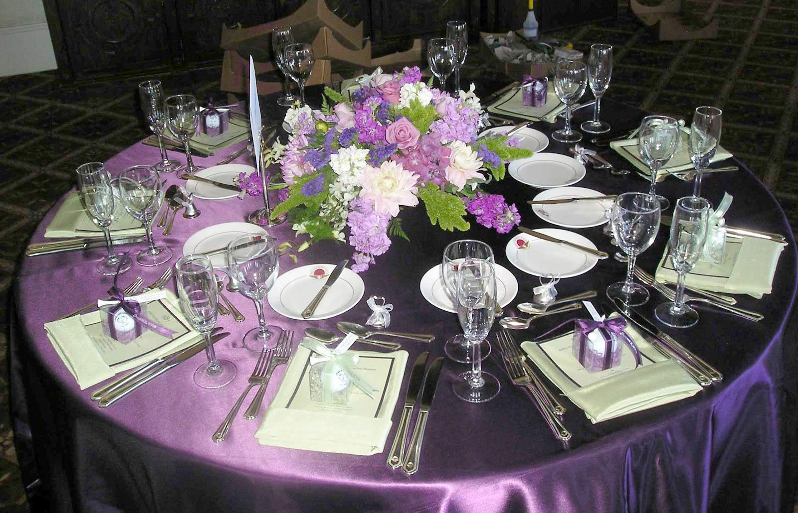 Table Decorations For Wedding Reception
 Choosing your wedding color binations