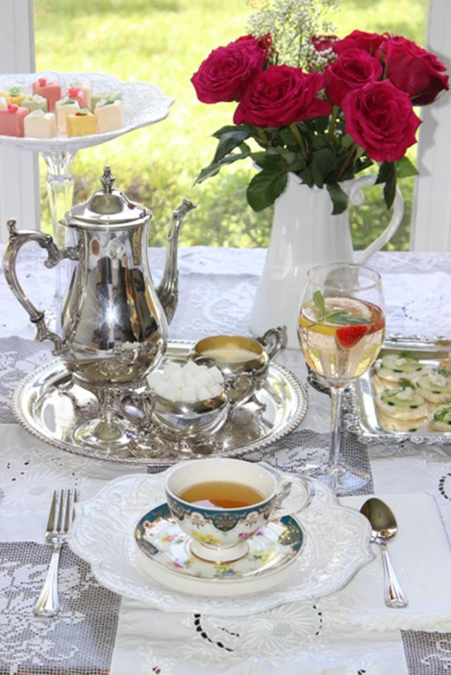 Table Setting Ideas For Tea Party
 Women s Tea Party Ideas with