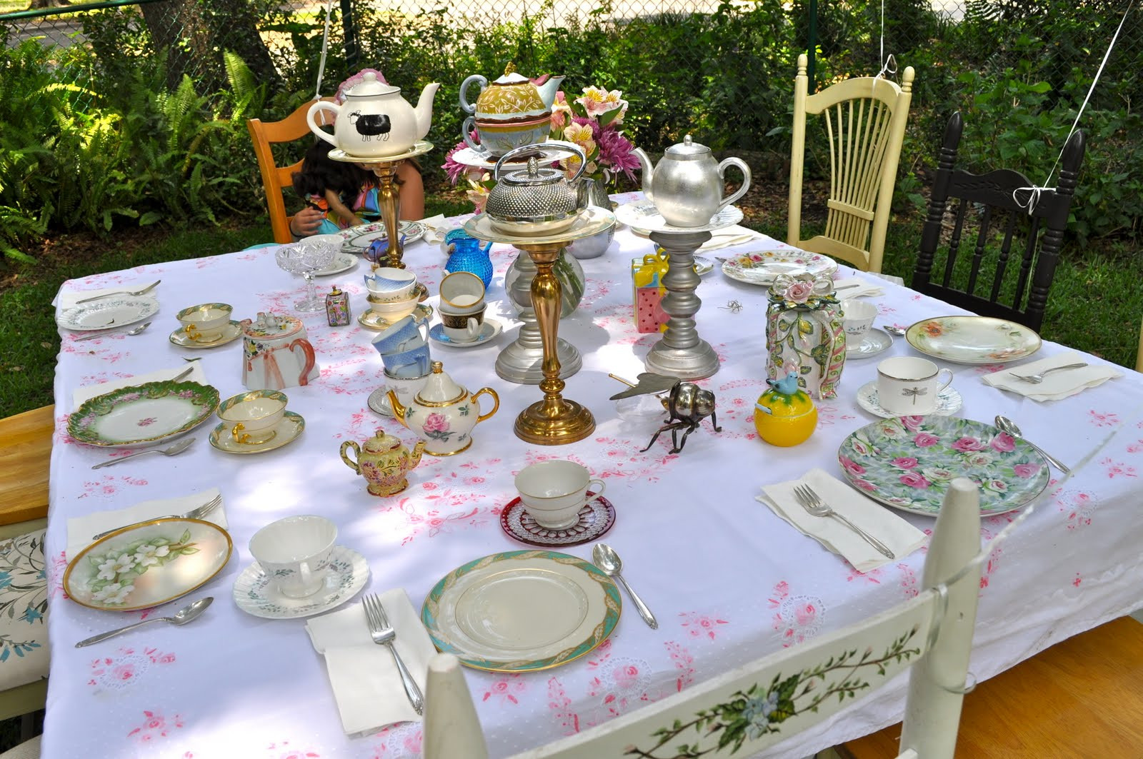 Table Setting Ideas For Tea Party
 ewe hooo A Delightful Doll Tea Party